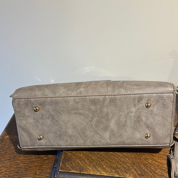 Kaari Blue Gray Shoulder Bag with Adjustable Strap and Minimalist Design - Picture 6 of 12